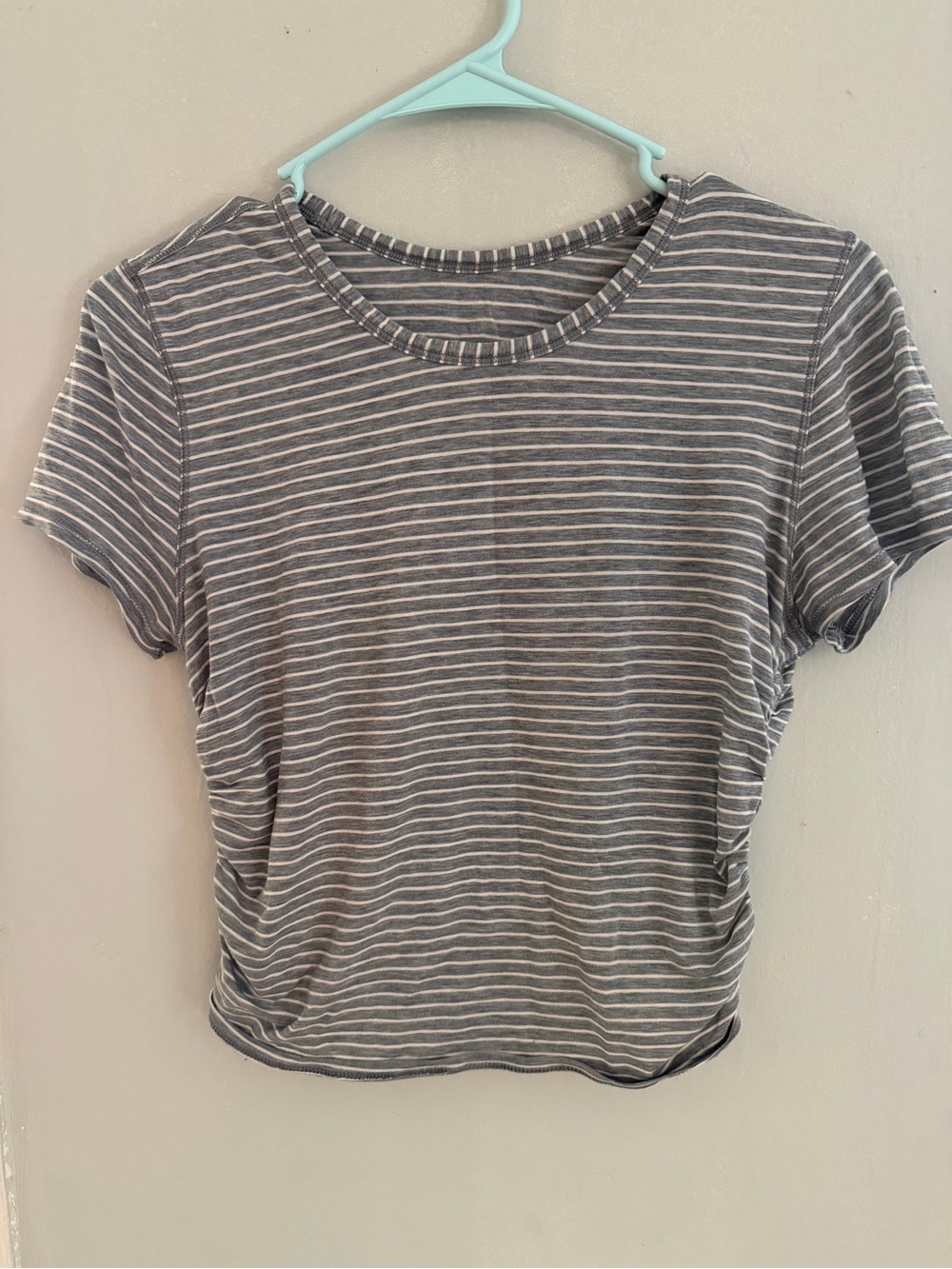 lululemon All It Takes Modern Striped Heathered Crop Top Size 8 - Picture 3 of 5